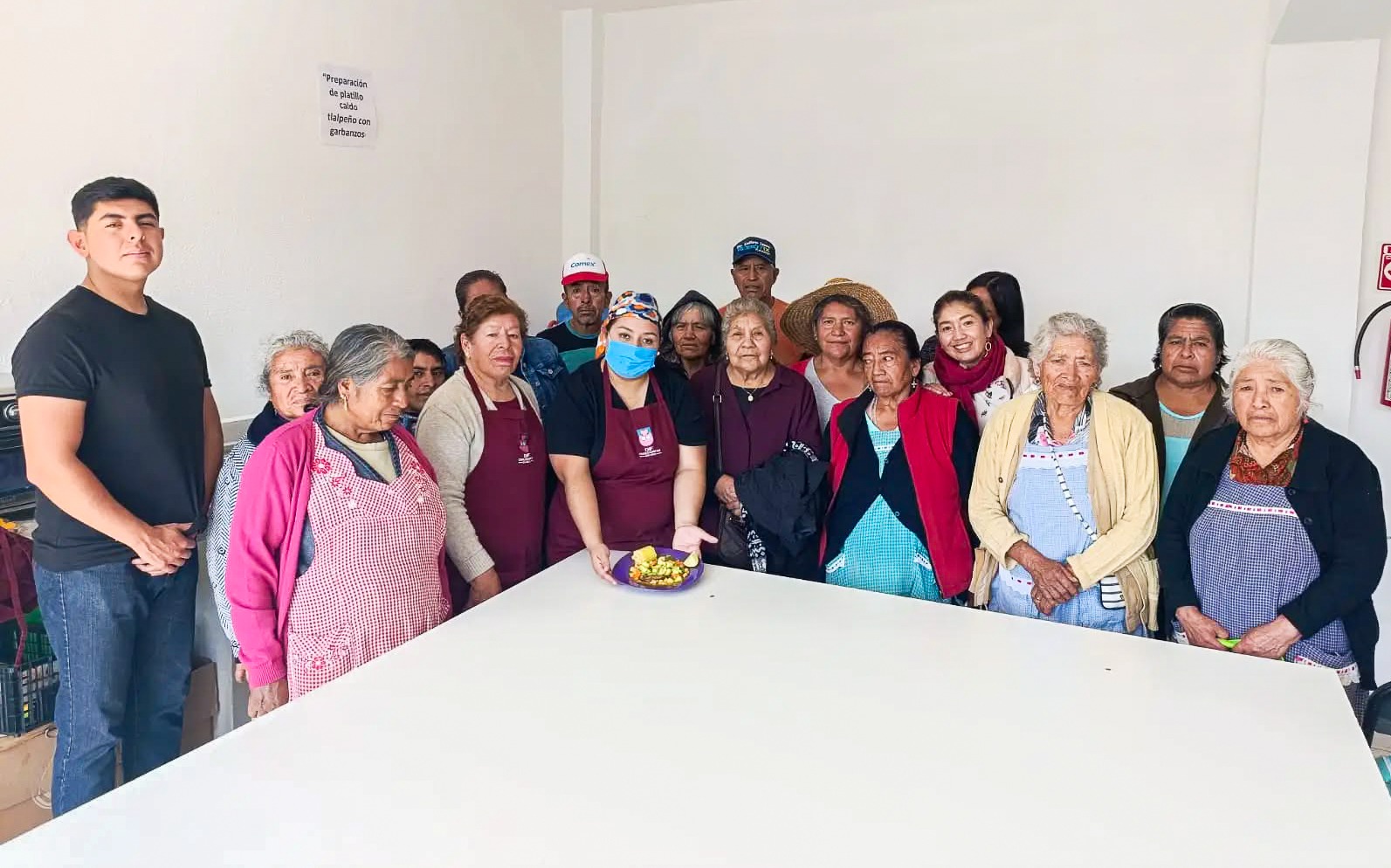 Con acciones del DIF se fortalece el bienestar de familias chiautempenses: Blanca Angulo